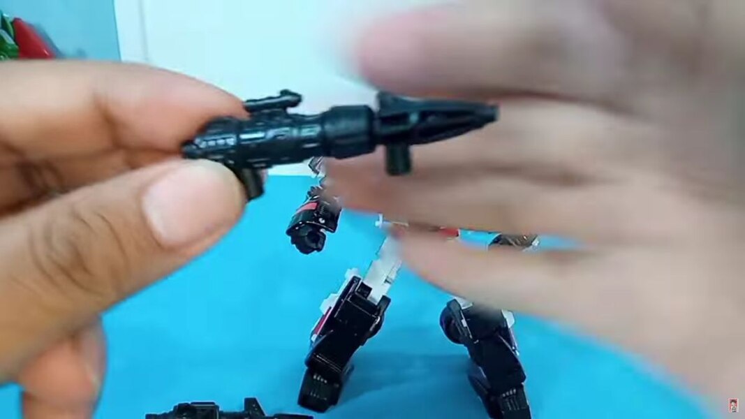 Transformers Legacy Velocitron Crasher In Hand Image  (4 of 13)